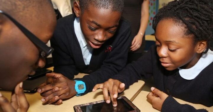 STEM Apps for Kids: Encouraging Science and Technology Interests